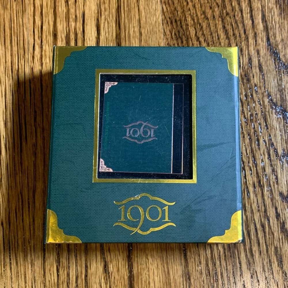 Disney Club 33 Private Dining Animator's Sketchbook Exclusive Boxed